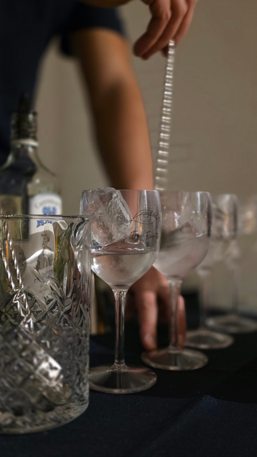 Copas de gin tonic con el logo de Eye Events