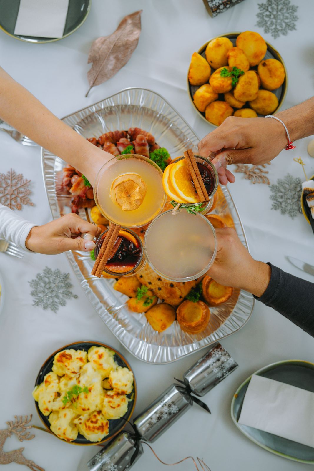 Brindis con bocados en un evento